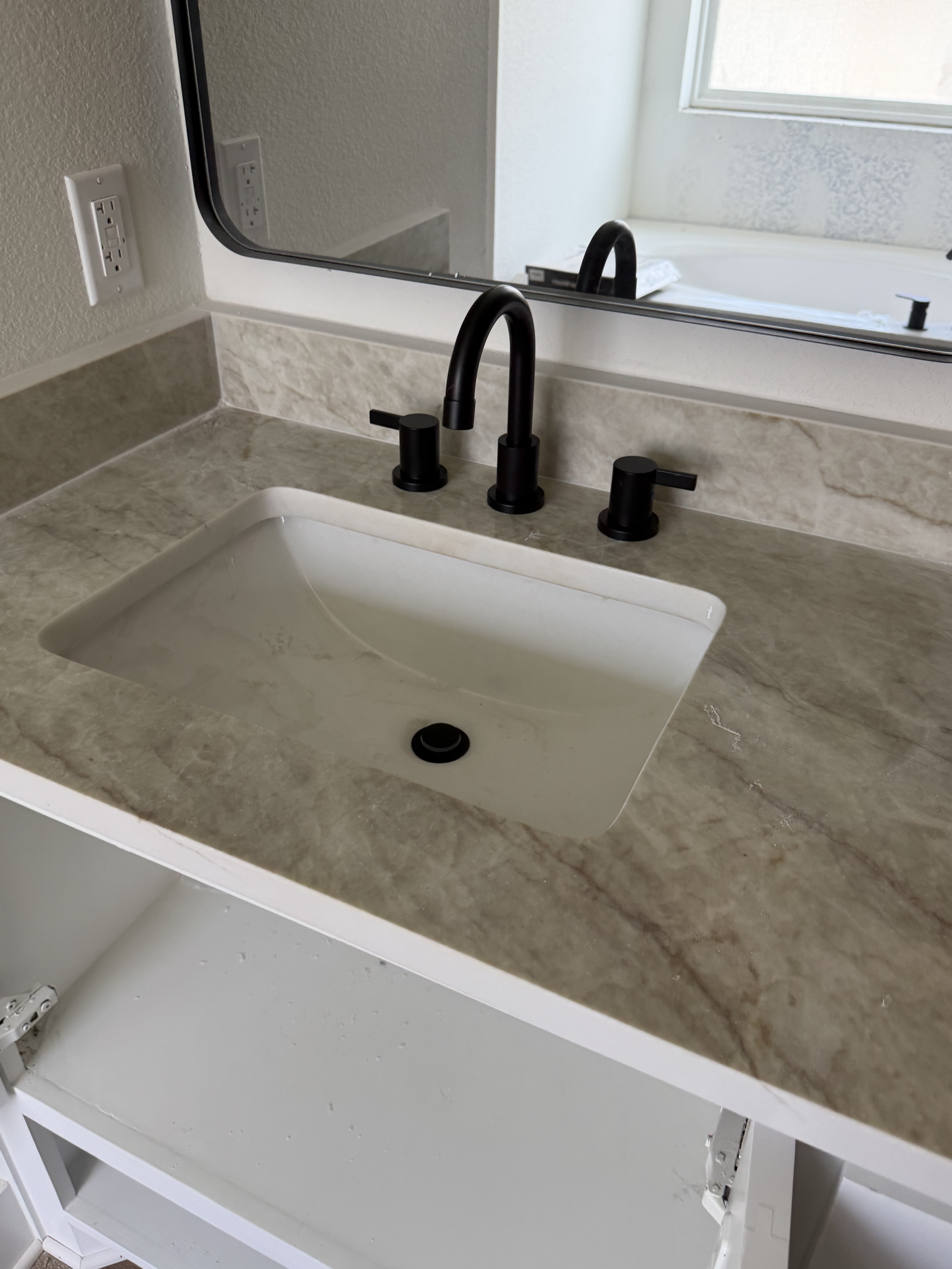Sink fixture plumbing service near Charnwood District Tyler TX