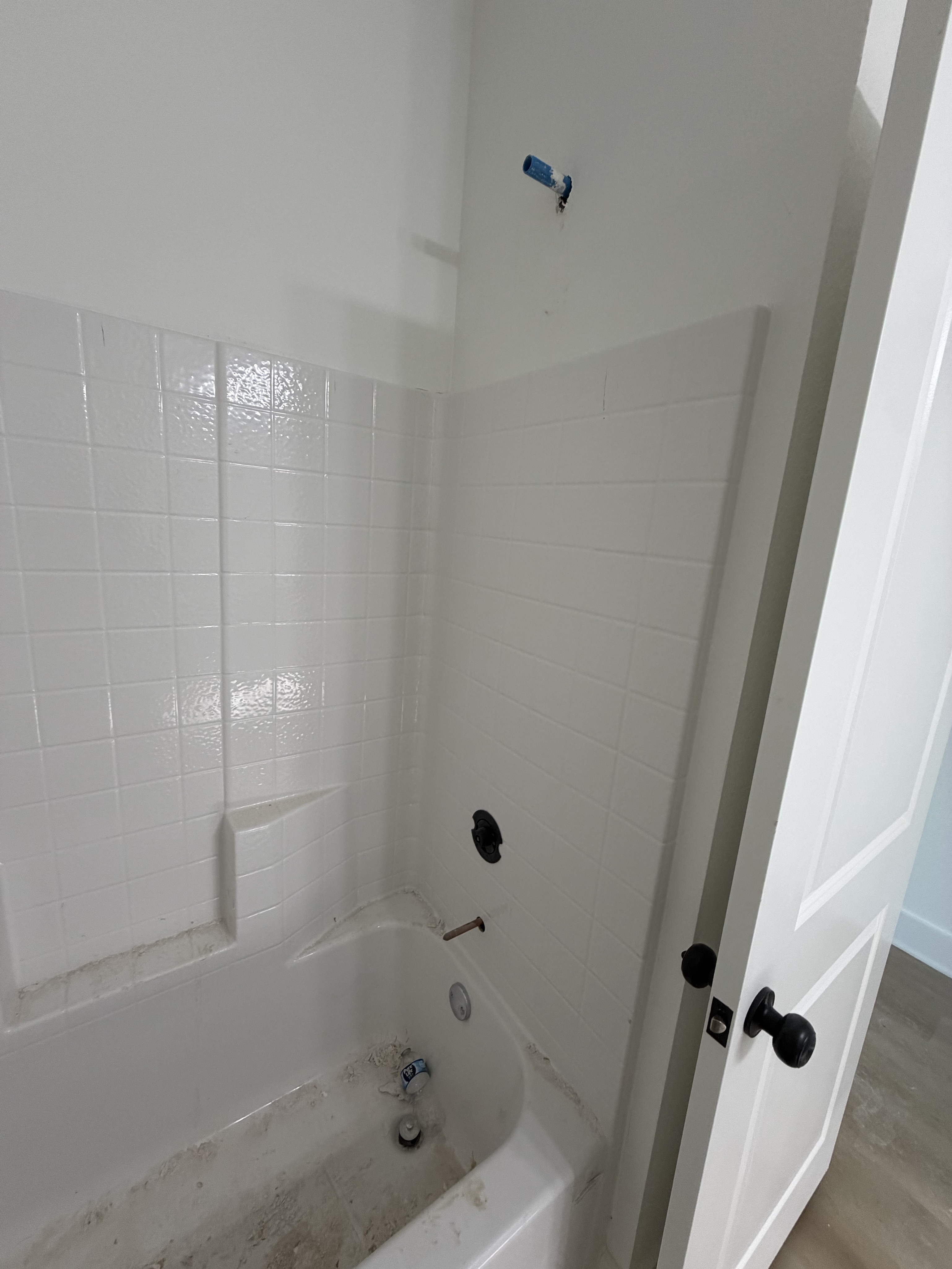 Shower and tub plumbing service near Charnwood District Tyler Texas