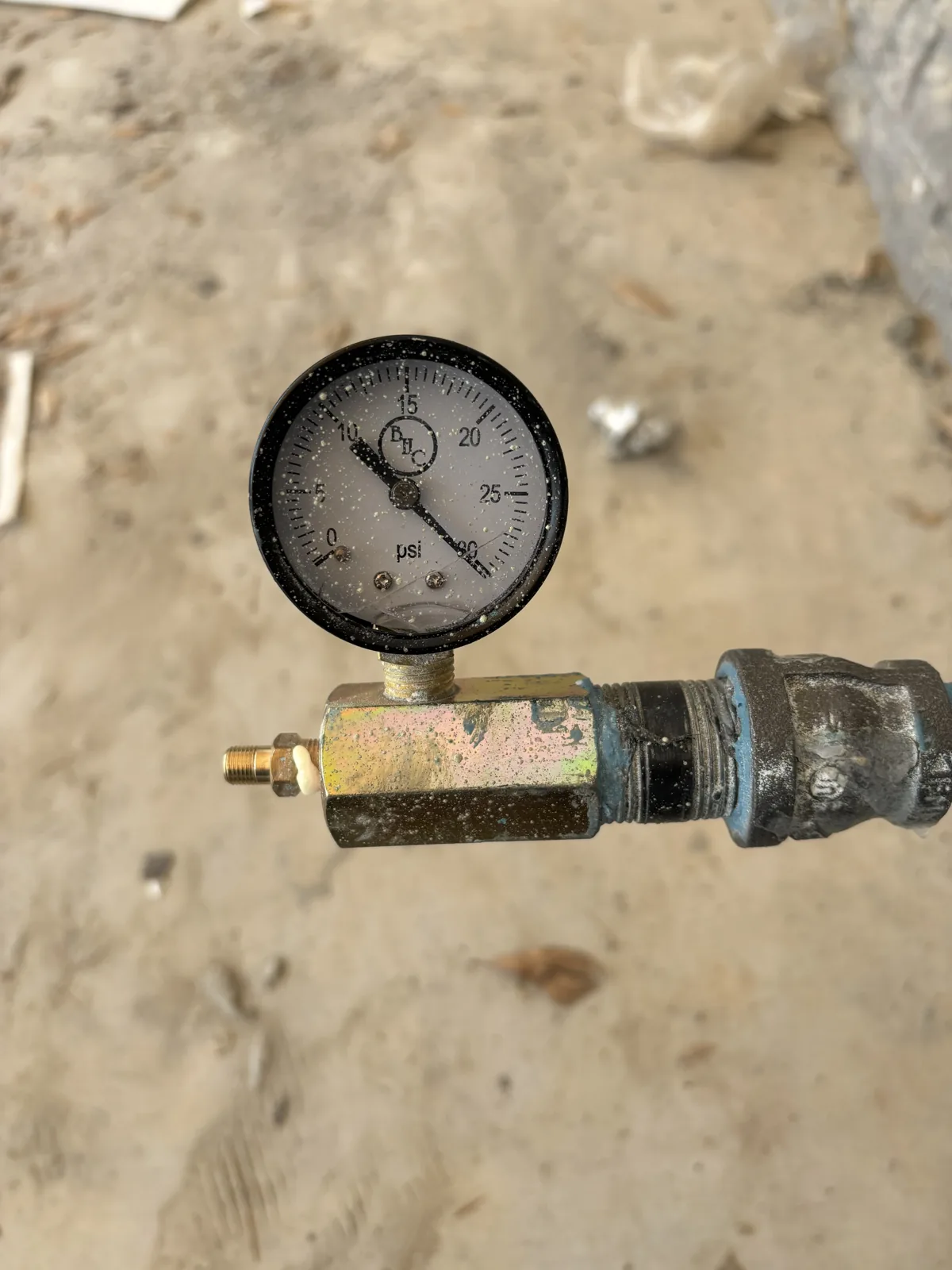Gas line pressure test gauge on a job on Hollytree Drive in Tyler TX