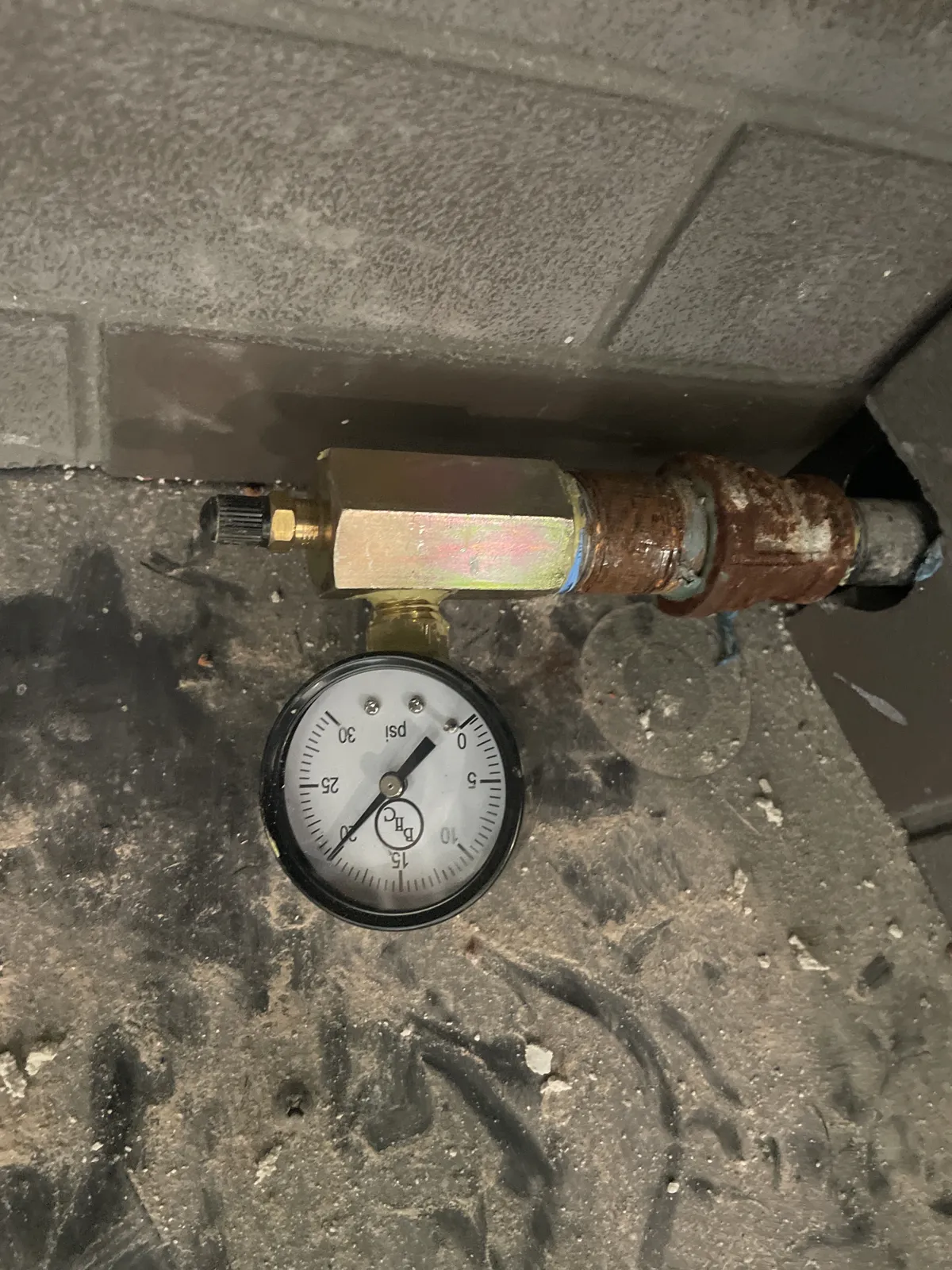 Pressure test gauge on new gas piping on Hidden Creek Trail, Legacy Bend, Tyler TX